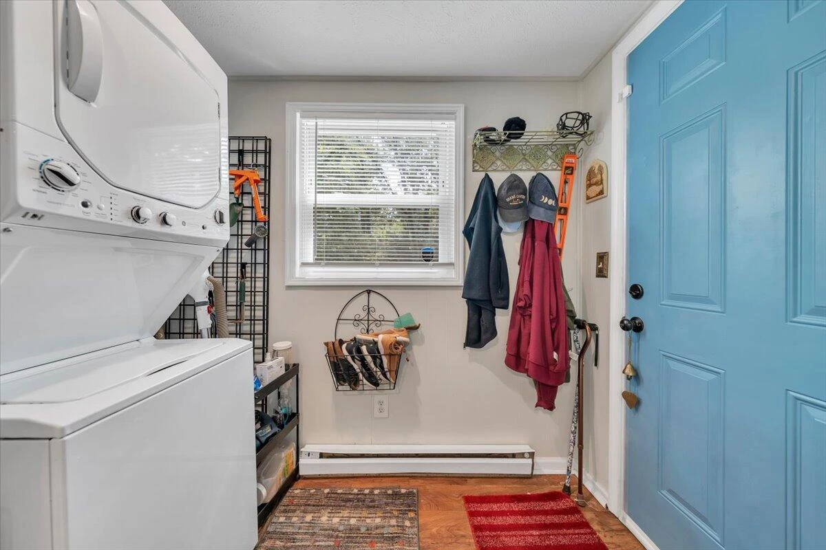 513 20th ST NW - Photo 14