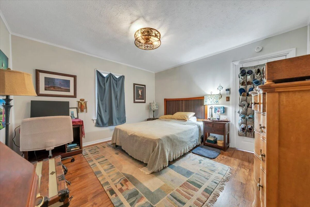 513 20th ST NW - Photo 16