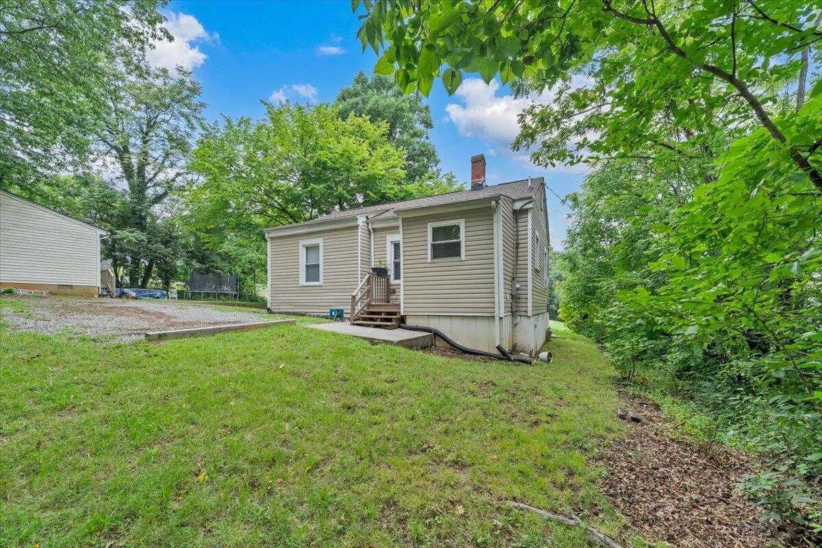 513 20th ST NW - Photo 29