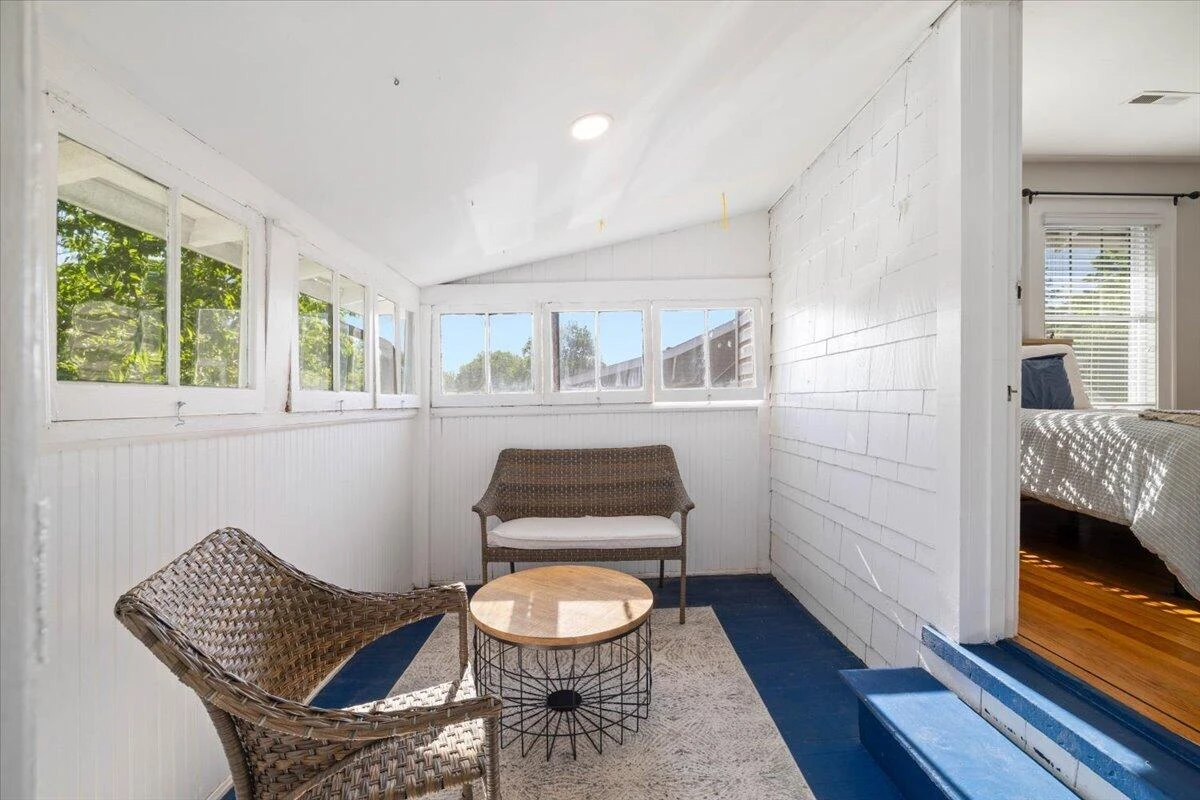 2227 Westover AVE SW - Photo 10