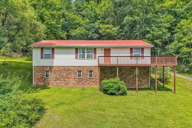 1891 Happy Hollow RD, Newport, VA, 24128