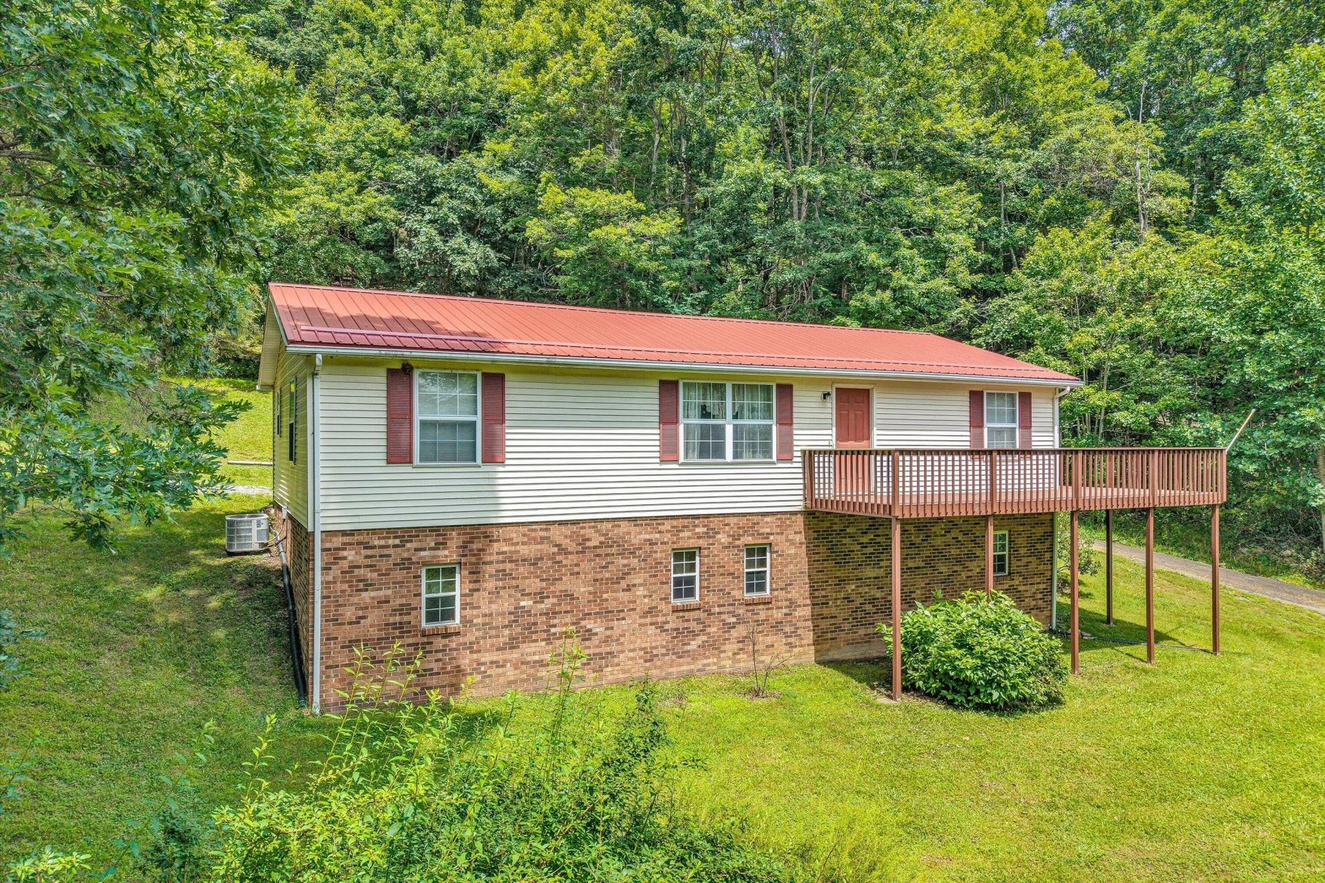 1891 Happy Hollow RD - Photo 2