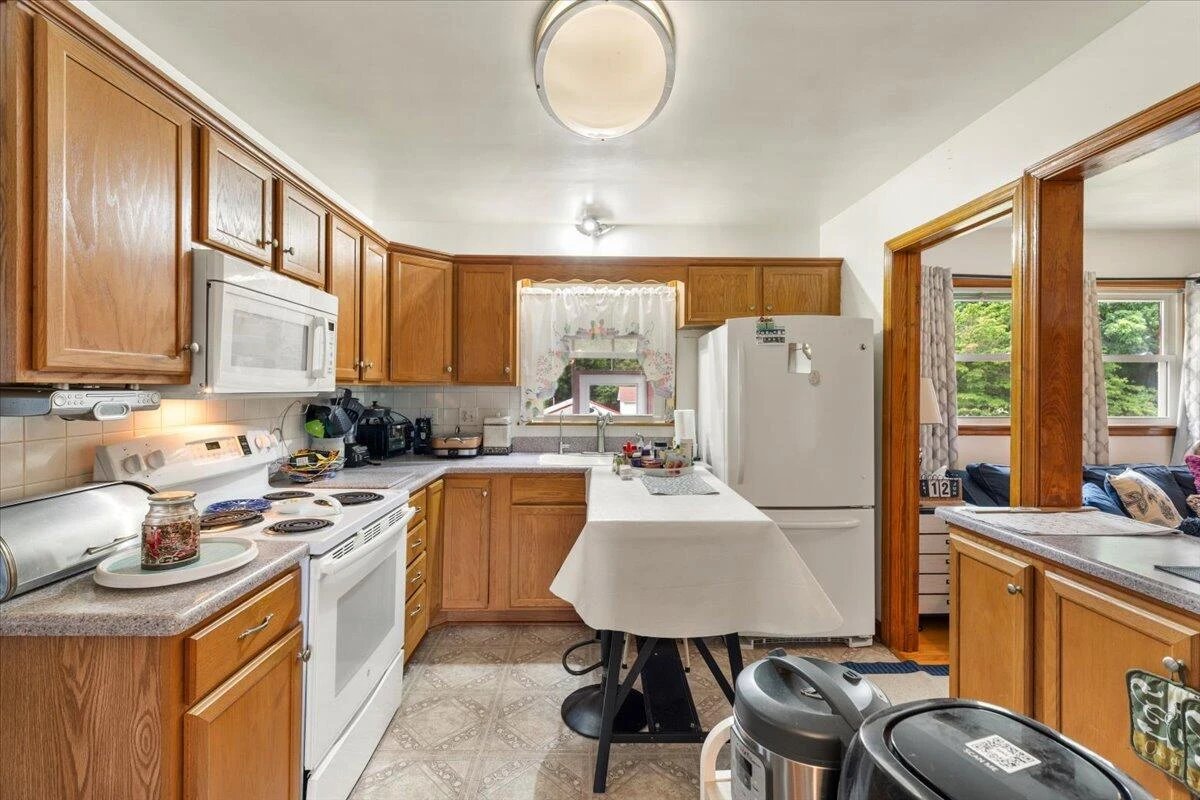 1915 Glenroy ST NW - Photo 11