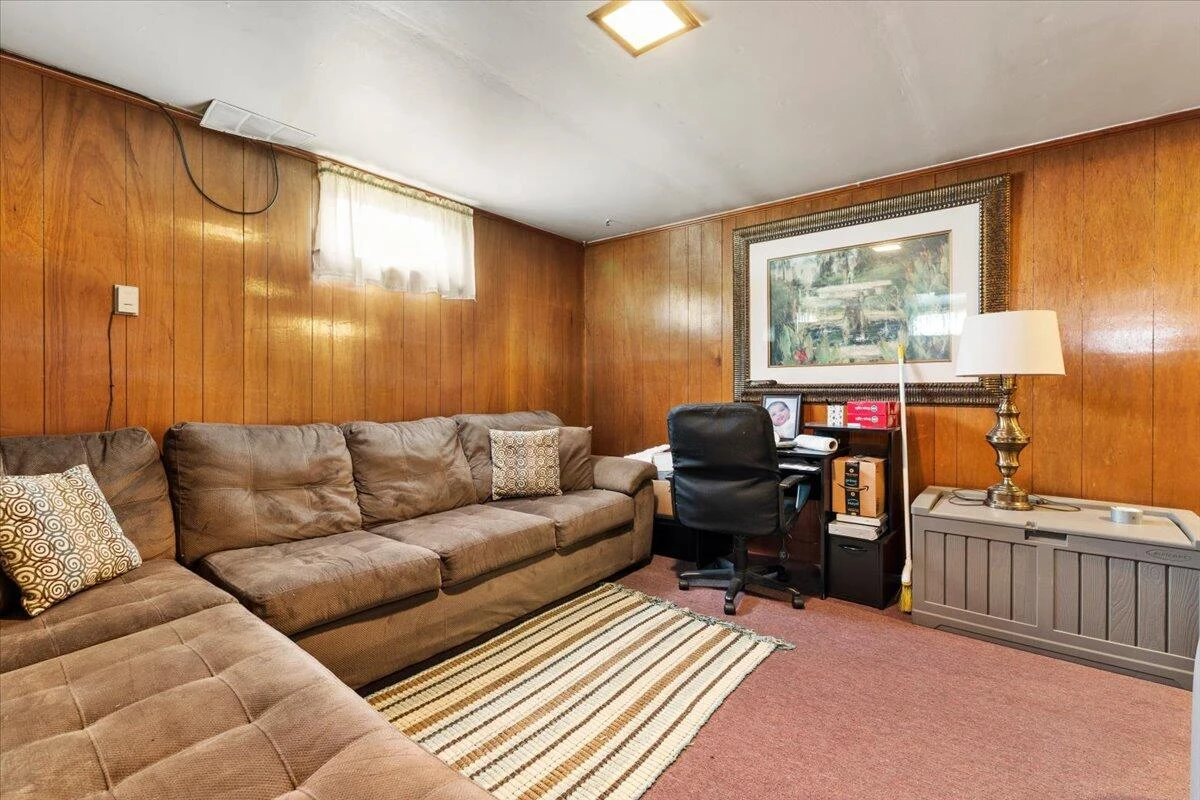 1915 Glenroy ST NW - Photo 23