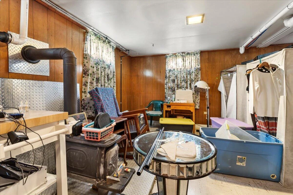1915 Glenroy ST NW - Photo 24