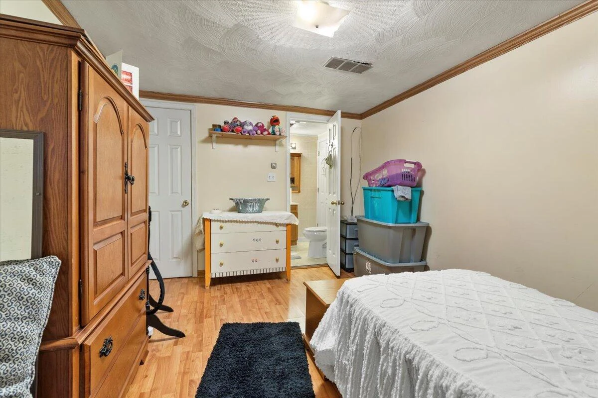 1915 Glenroy ST NW - Photo 26