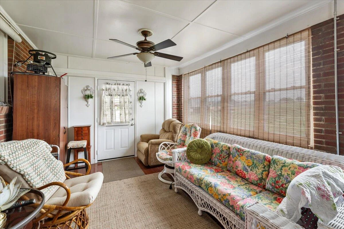 1915 Glenroy ST NW - Photo 29