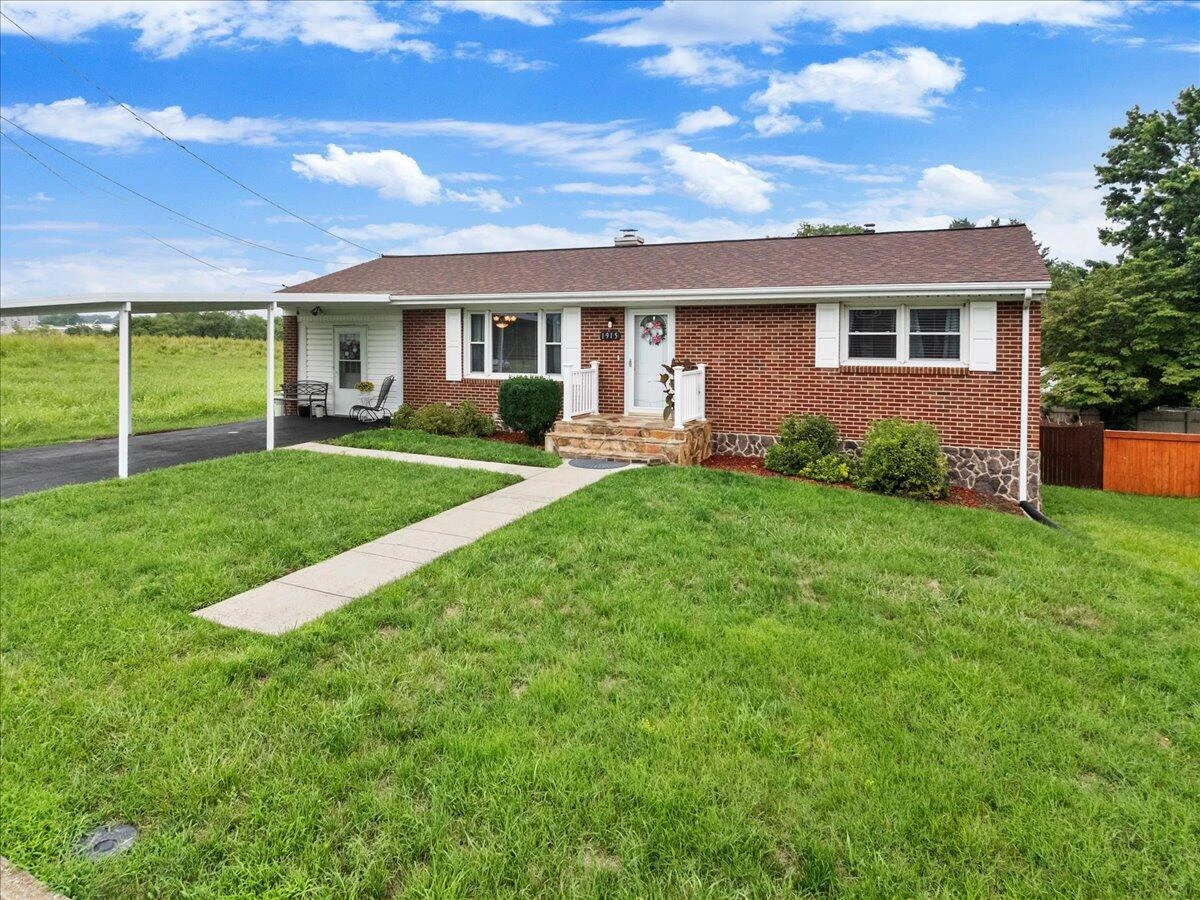 1915 Glenroy ST NW - Photo 3