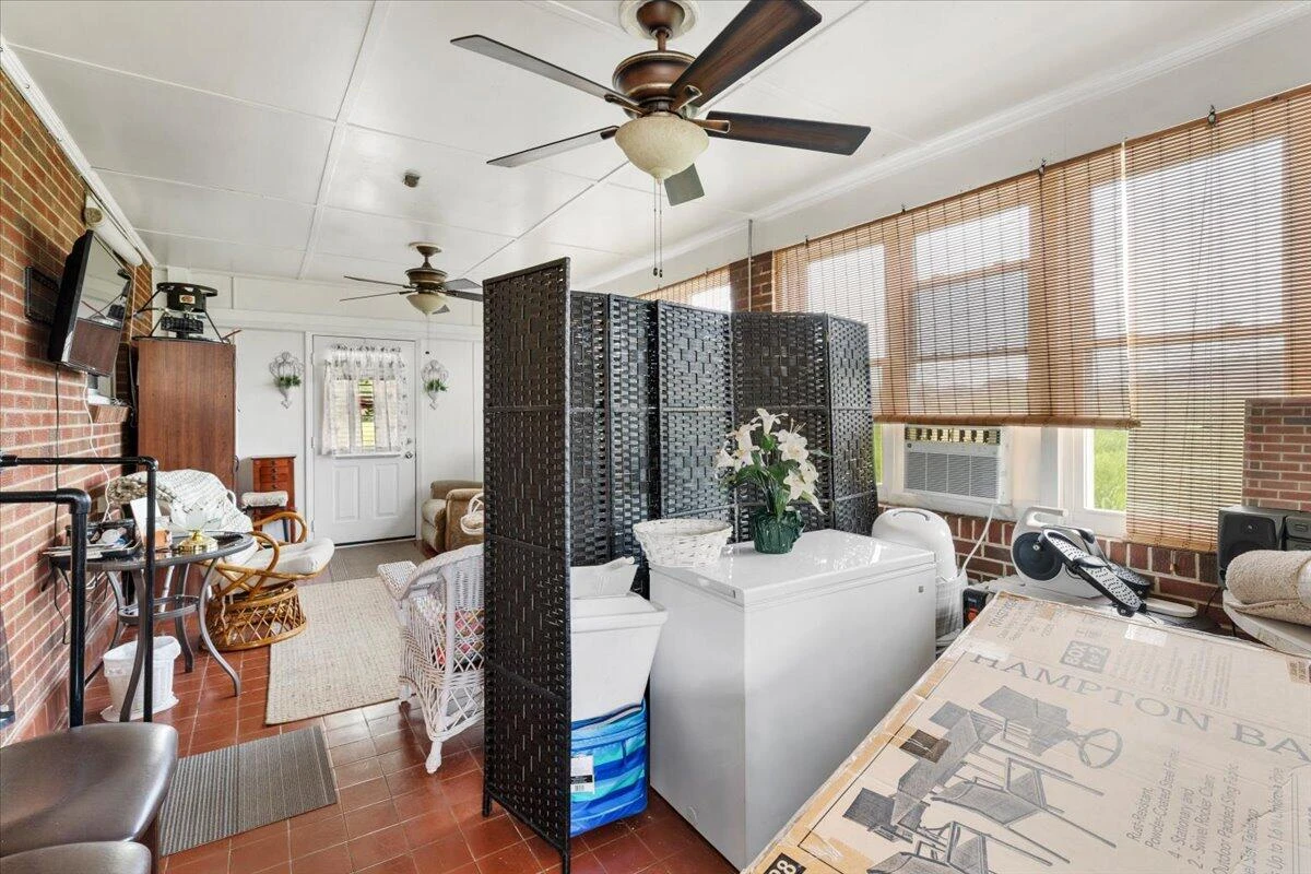 1915 Glenroy ST NW - Photo 30