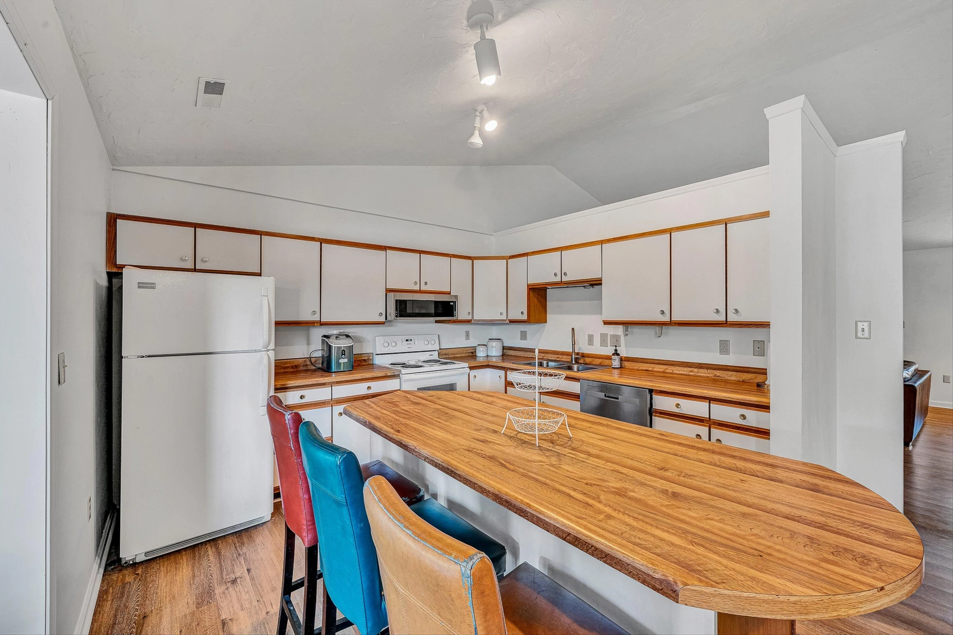 3721 Chaparral DR - Photo 12