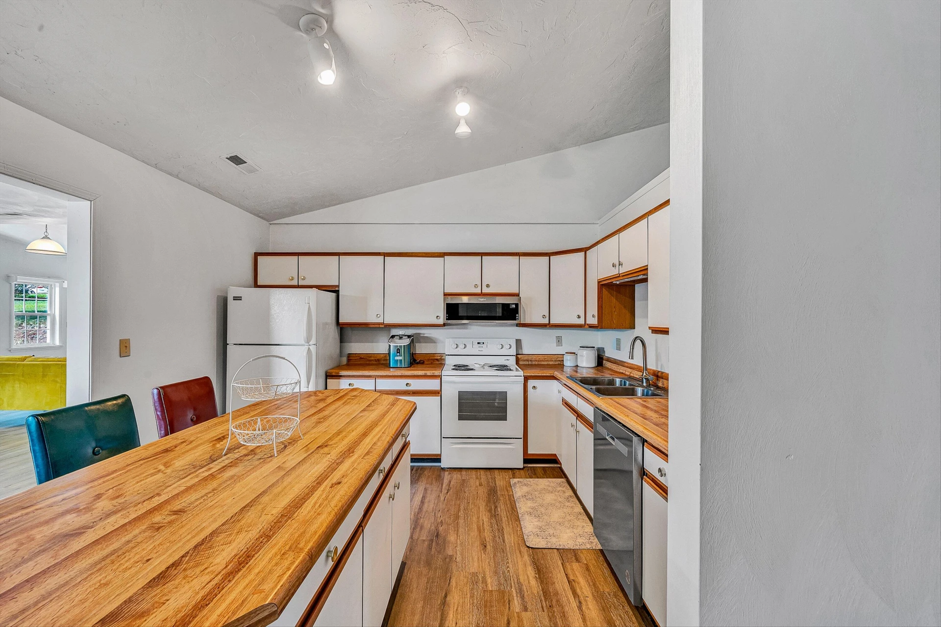 3721 Chaparral DR - Photo 13
