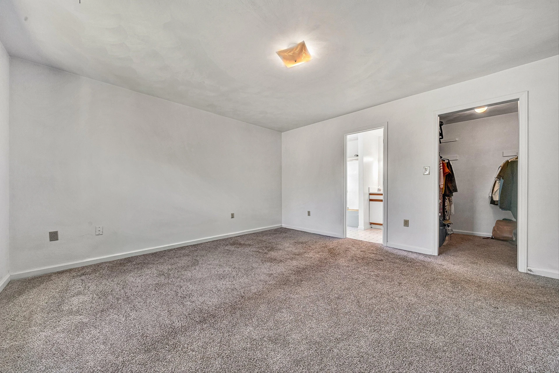 3721 Chaparral DR - Photo 16