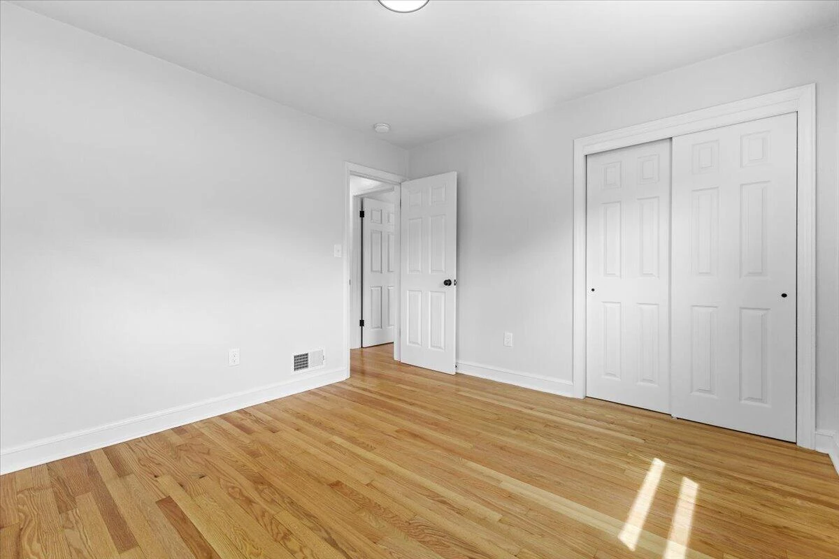 503 Palisades DR - Photo 17