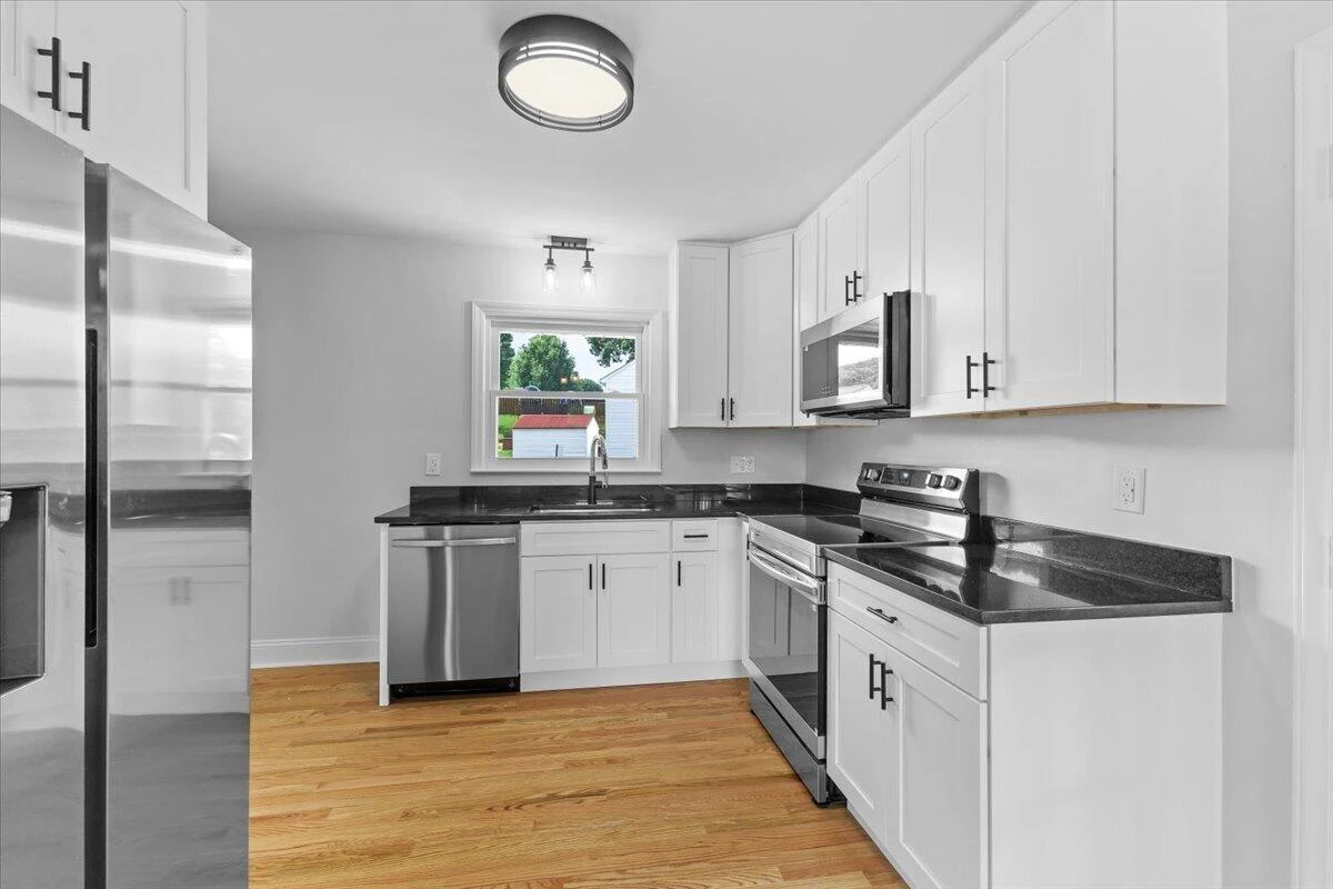 503 Palisades DR - Photo 3