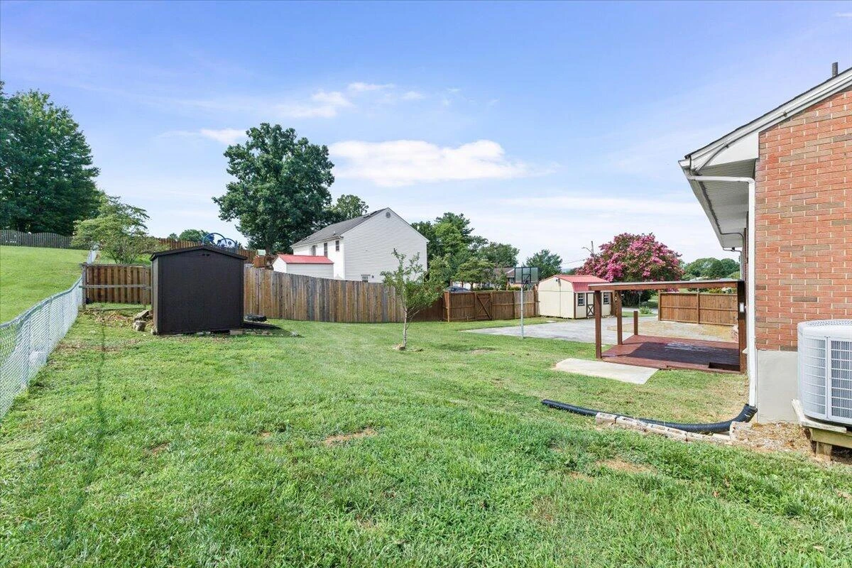 503 Palisades DR - Photo 37