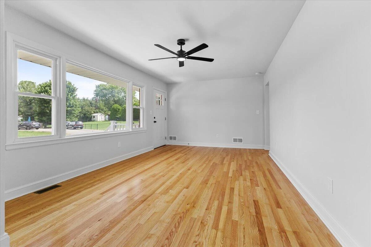 503 Palisades DR - Photo 7