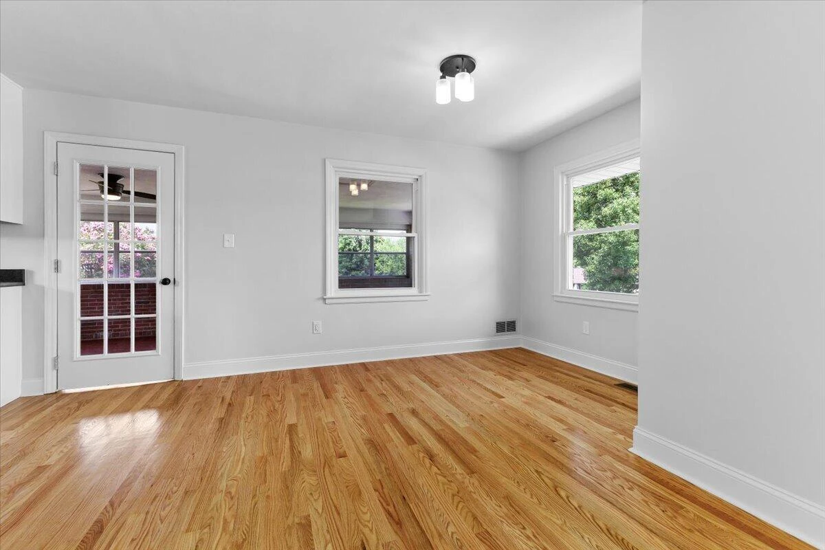 503 Palisades DR - Photo 8