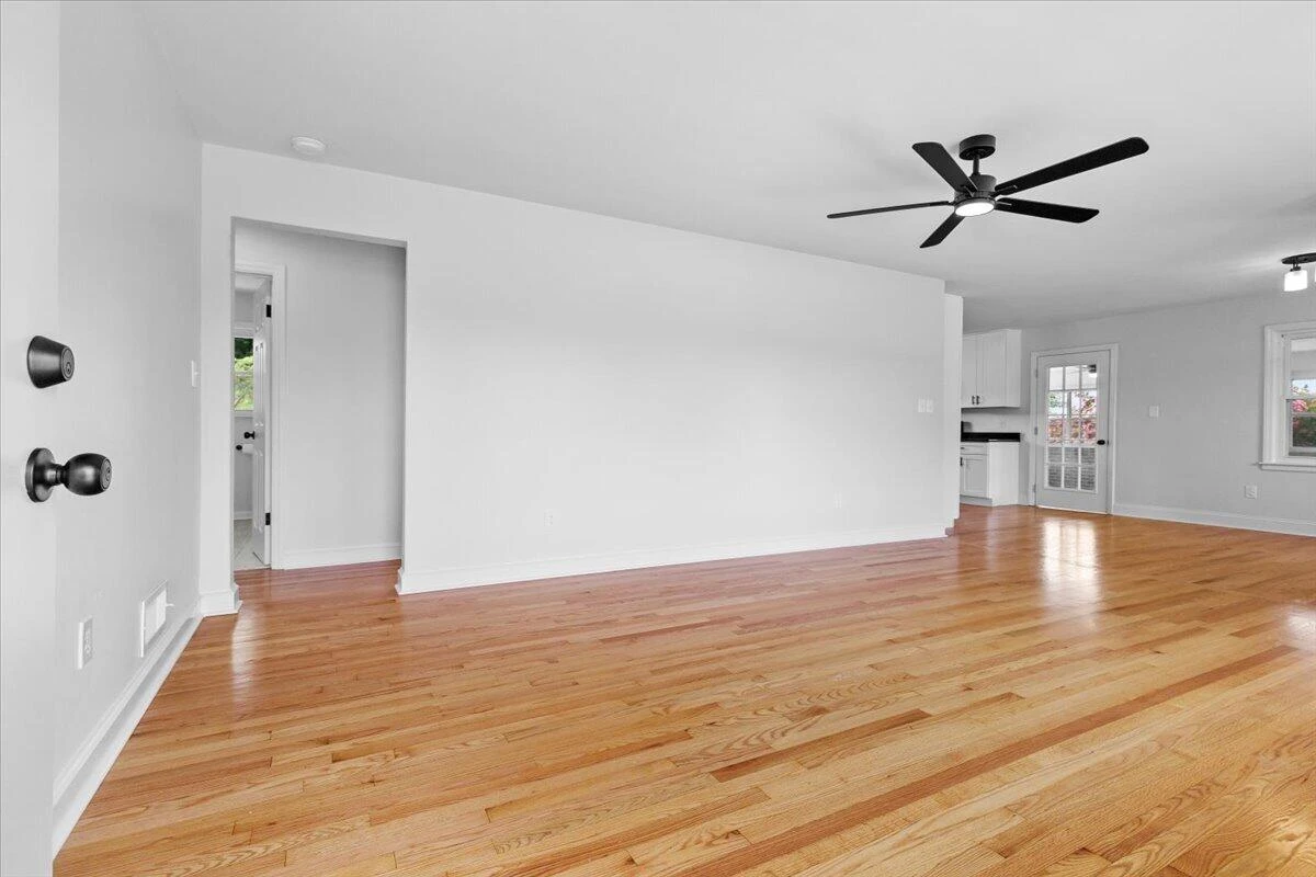 503 Palisades DR - Photo 9