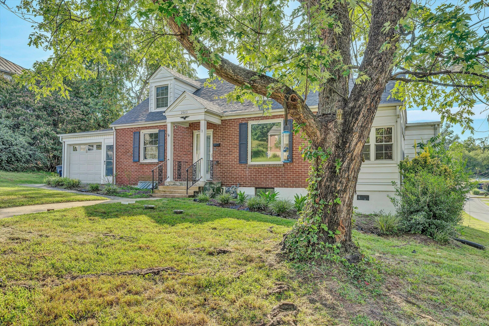 2603 Dell AVE NE - Photo 2