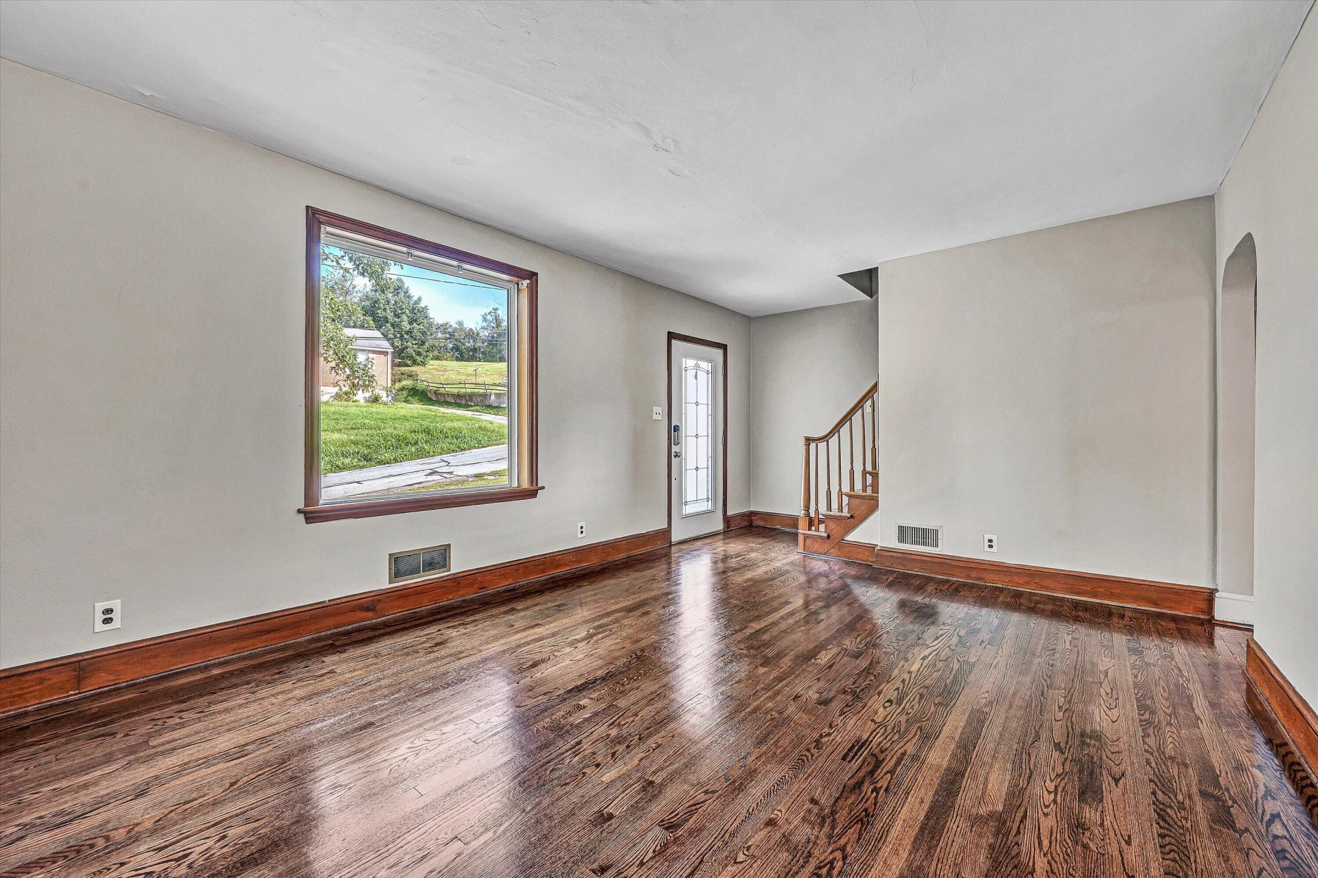 2603 Dell AVE NE - Photo 8