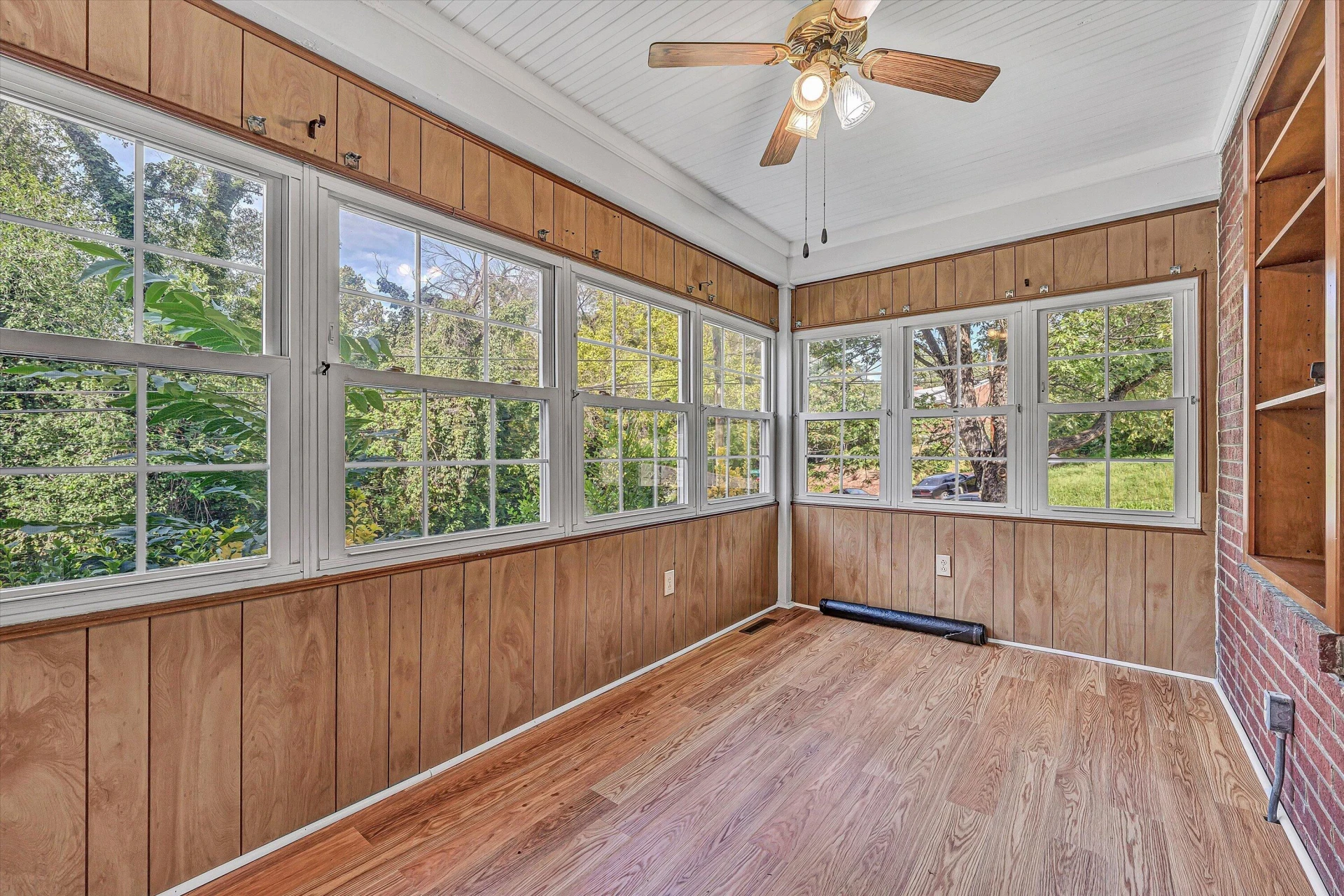 2603 Dell AVE NE - Photo 9