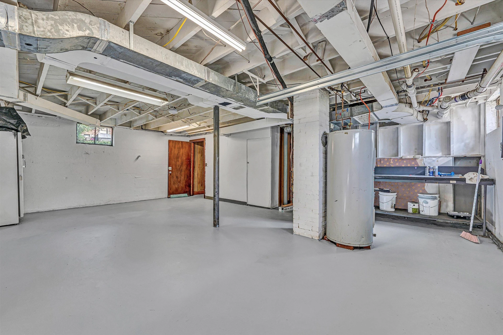 2603 Dell AVE NE - Photo 32