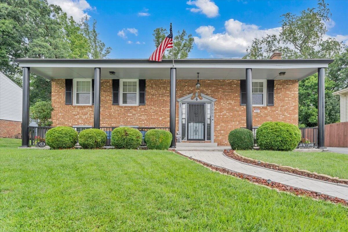 868 Finney DR