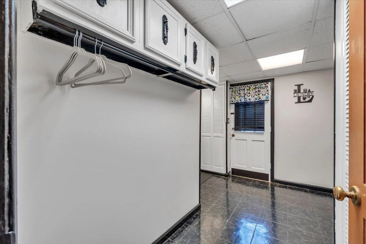 868 Finney DR - Photo 33