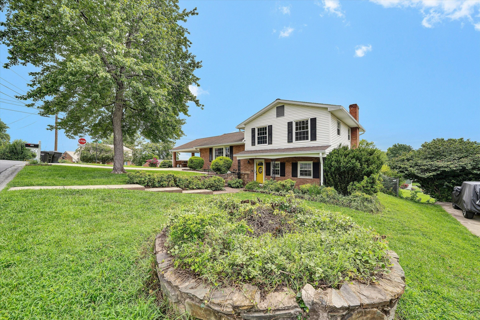 3904 Gallatin ST - Photo 2