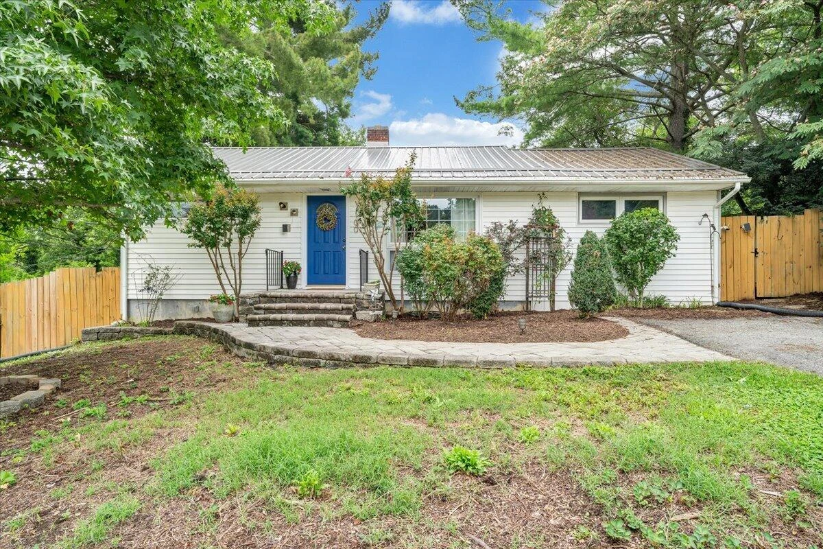 100 Roseland DR SW