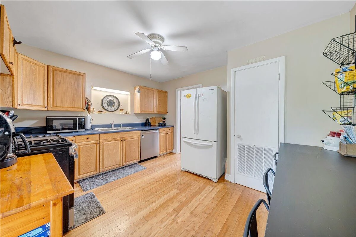 100 Roseland DR SW - Photo 13