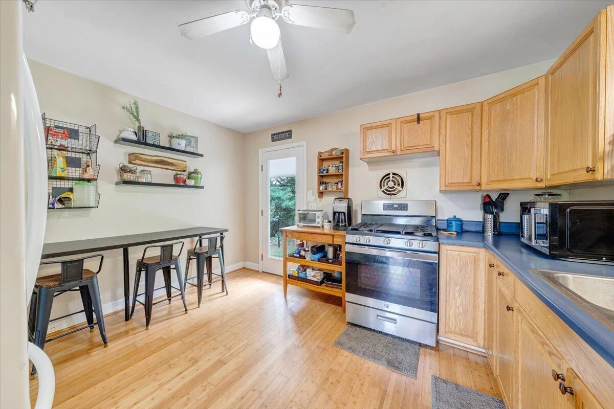100 Roseland DR SW - Photo 9