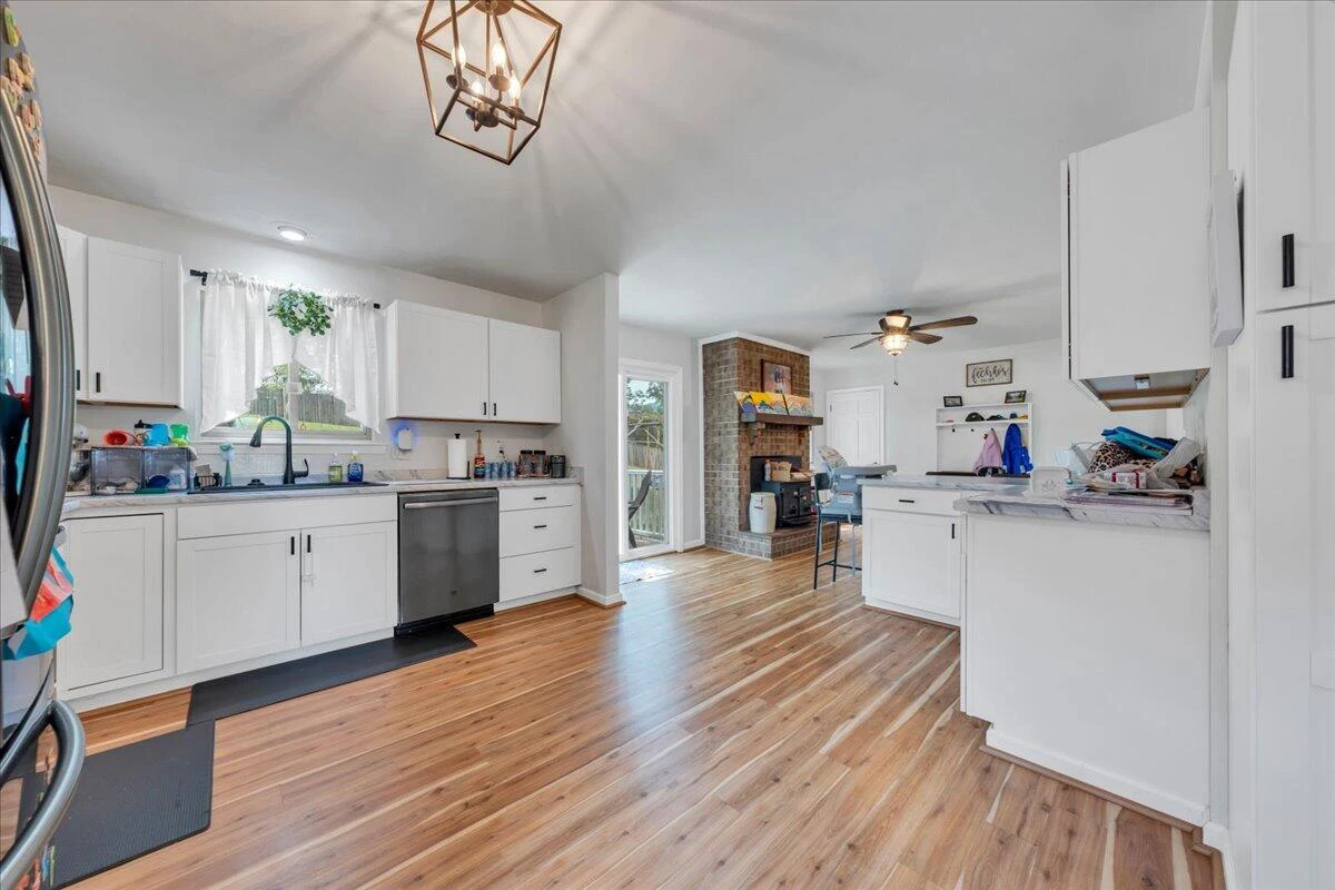 1516 Millwood DR - Photo 11