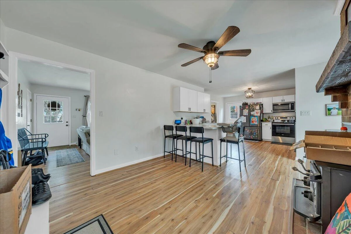 1516 Millwood DR - Photo 16