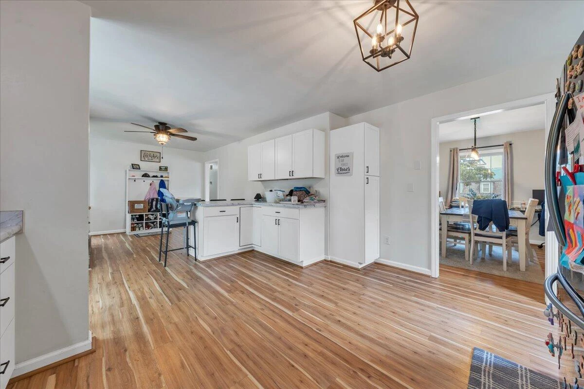 1516 Millwood DR - Photo 17