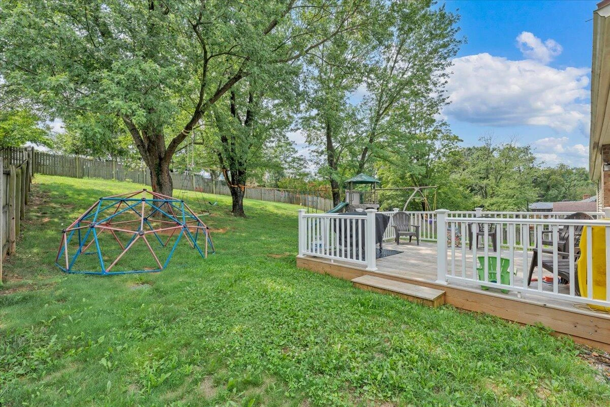 1516 Millwood DR - Photo 32
