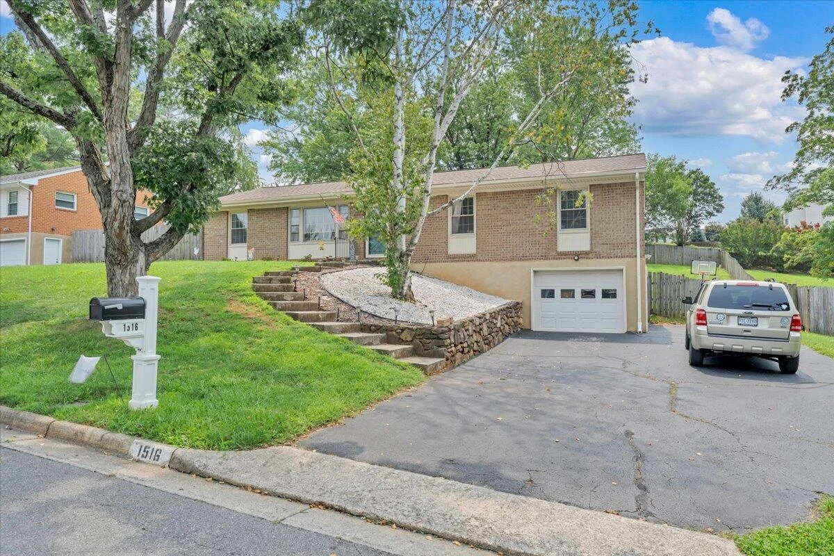 1516 Millwood DR - Photo 36