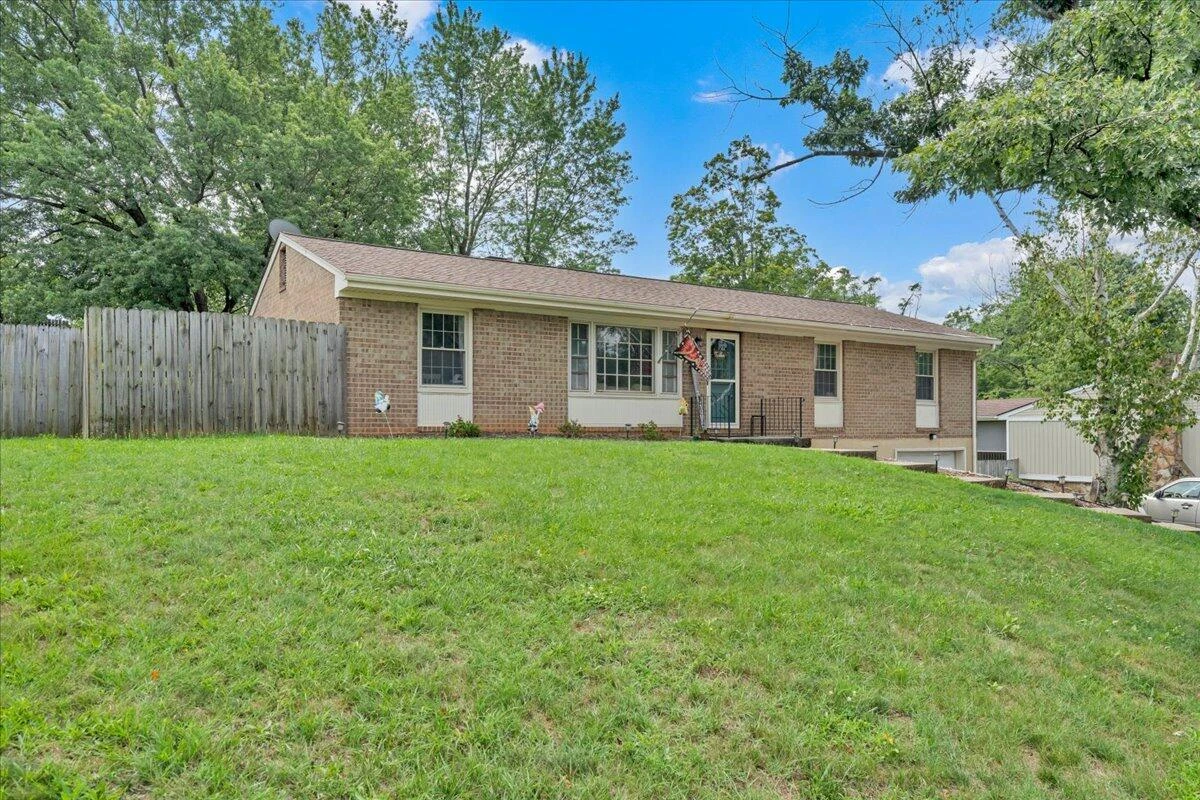 1516 Millwood DR - Photo 38