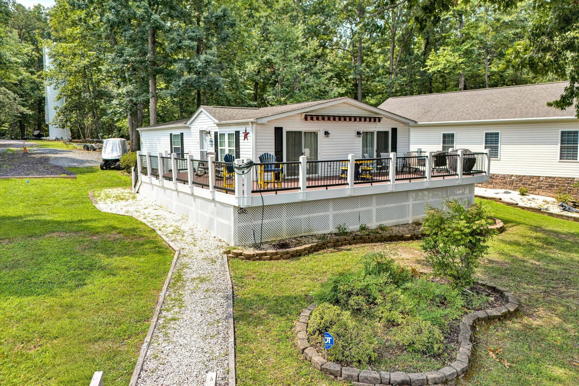 323 Mill Lake RD - Photo 2