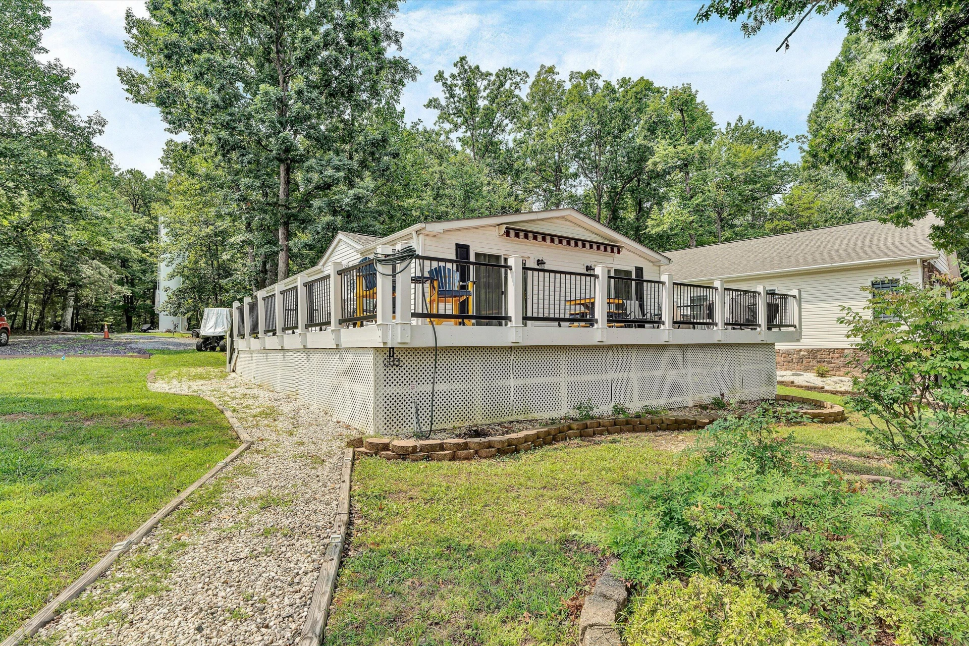 323 Mill Lake RD - Photo 4