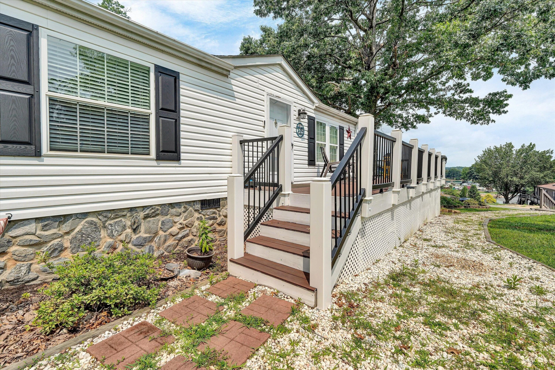 323 Mill Lake RD - Photo 7