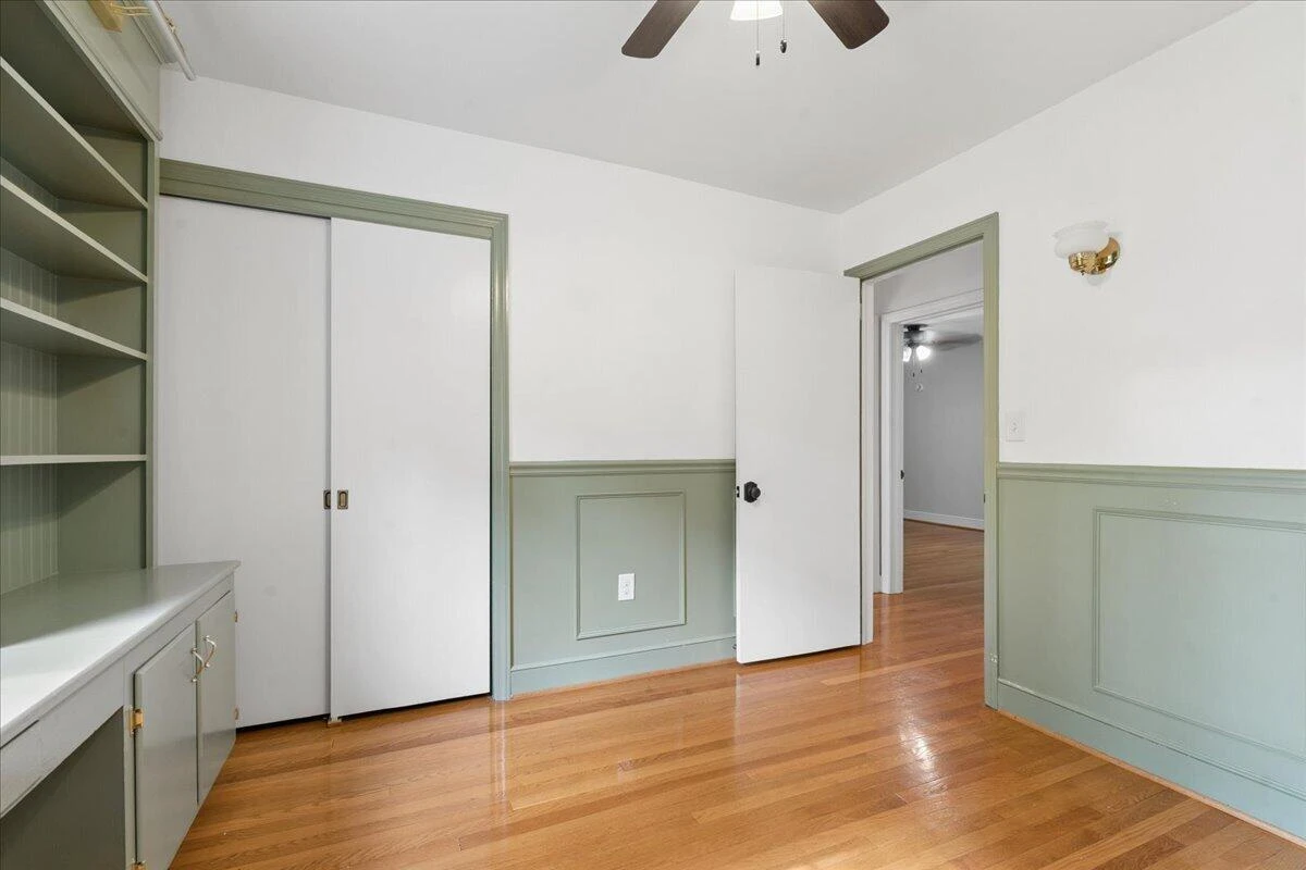 921 Peaksview ST - Photo 14