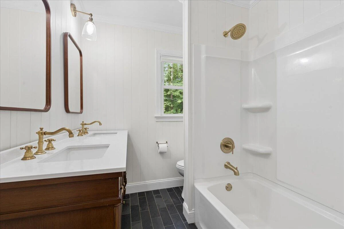 921 Peaksview ST - Photo 20