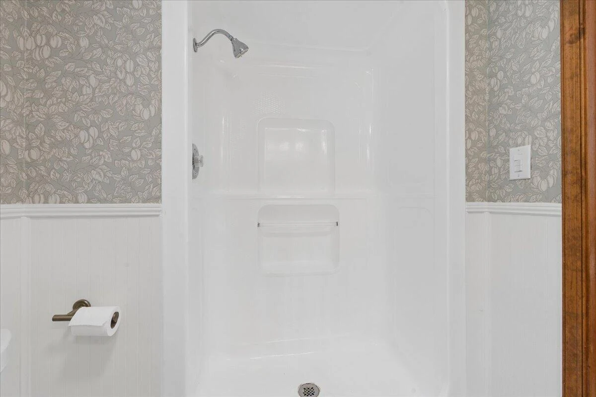 921 Peaksview ST - Photo 26