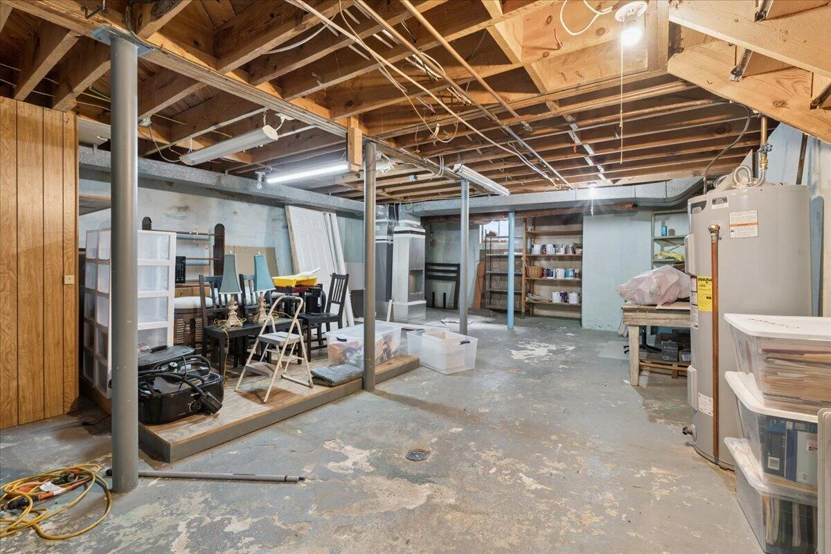 921 Peaksview ST - Photo 28