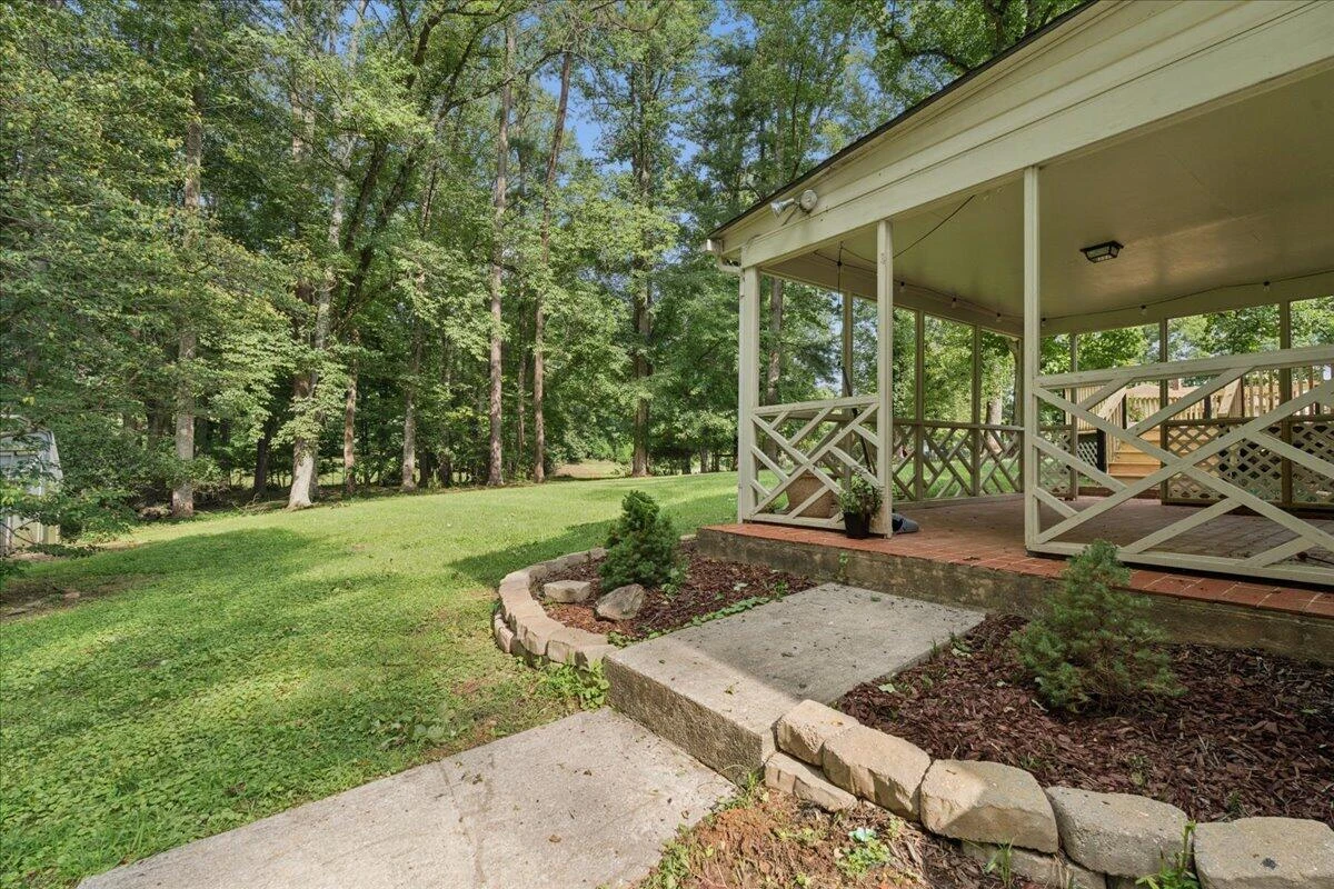 921 Peaksview ST - Photo 33