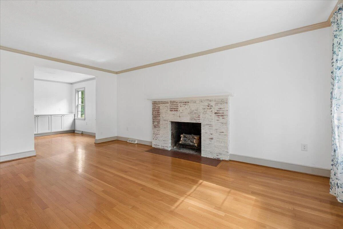 921 Peaksview ST - Photo 5