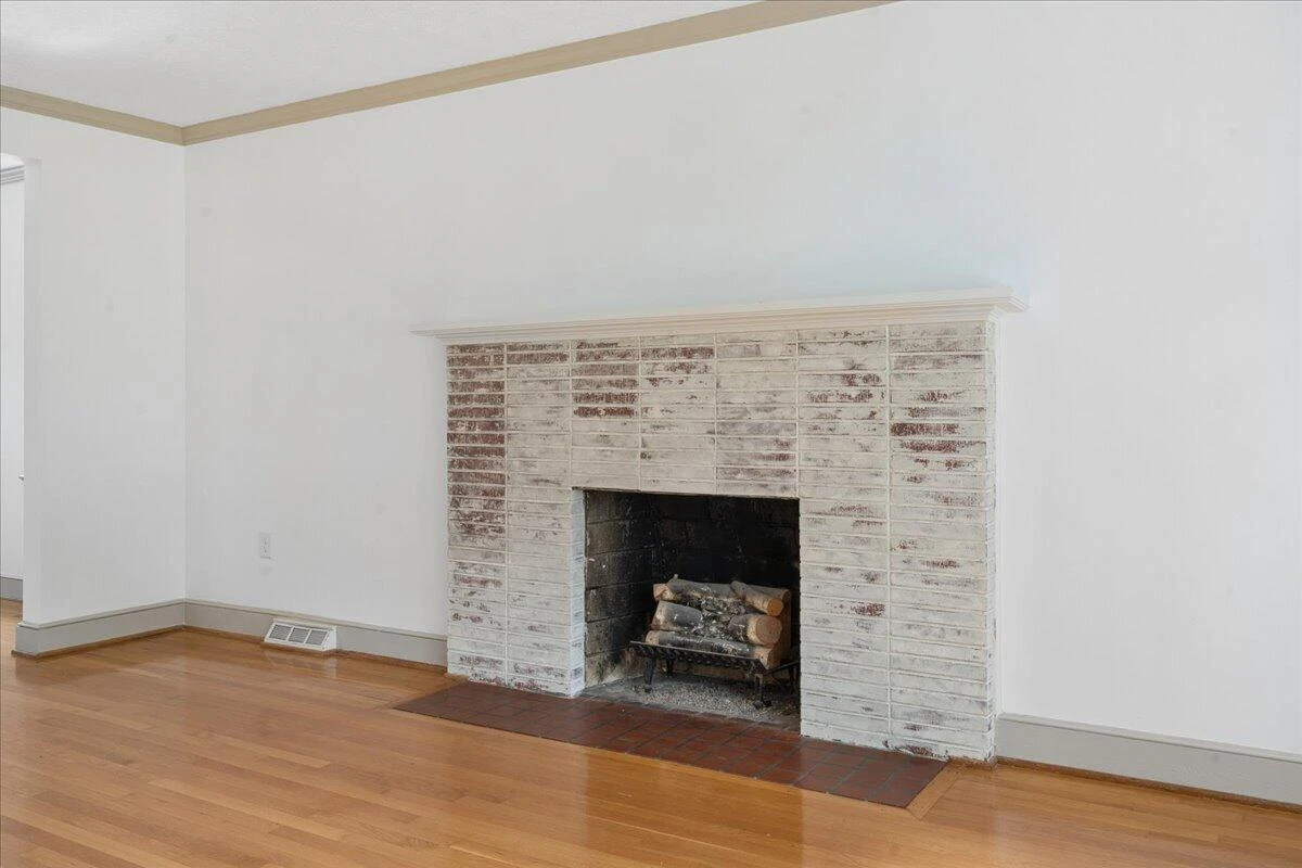 921 Peaksview ST - Photo 6