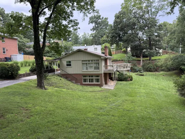 436 Bramble LN SW