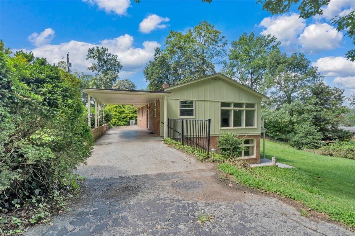 436 Bramble LN SW - Photo 7